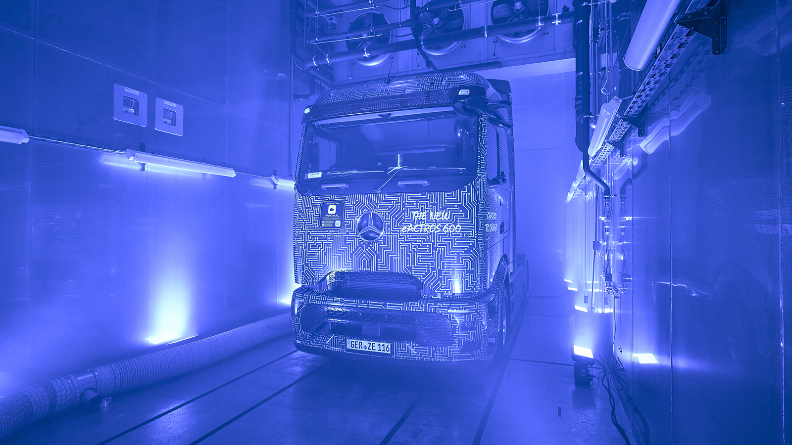 Αυτό είναι το καινοτόμο κέντρο δοκιμής φορτηγών της Mercedes-Benz